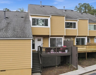 220 Yuba Walk - Photo Thumbnail 2