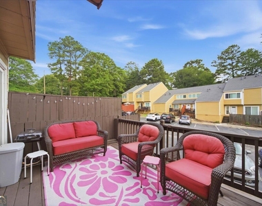 220 Yuba Walk - Photo Thumbnail 5
