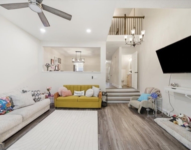 220 Yuba Walk - Photo Thumbnail 17