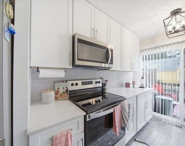 220 Yuba Walk - Photo Thumbnail 13