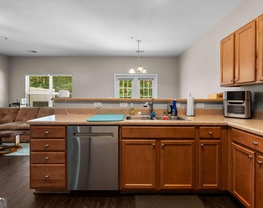 143 Granite Way - Photo Thumbnail 5