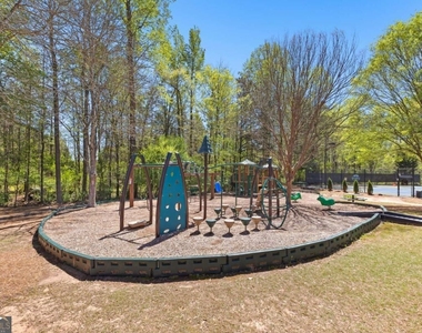 143 Granite Way - Photo Thumbnail 37