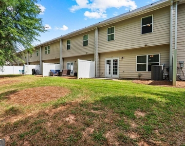 143 Granite Way - Photo Thumbnail 32
