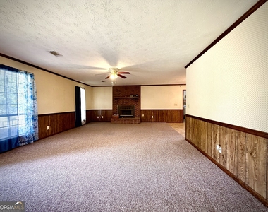 103 Brookdale Court - Photo Thumbnail 6