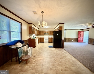 103 Brookdale Court - Photo Thumbnail 8