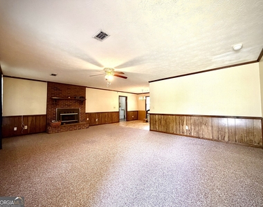 103 Brookdale Court - Photo Thumbnail 5