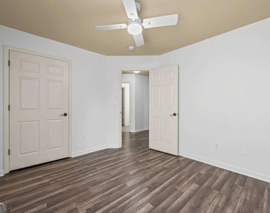 578 Hardy Water Drive - Photo Thumbnail 27