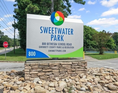578 Hardy Water Drive - Photo Thumbnail 31