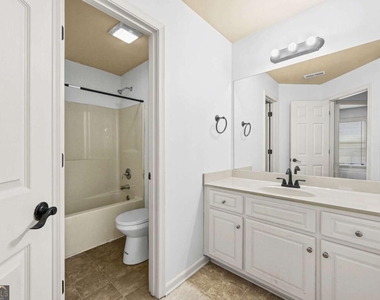 578 Hardy Water Drive - Photo Thumbnail 24