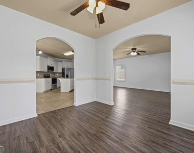 578 Hardy Water Drive - Photo Thumbnail 7