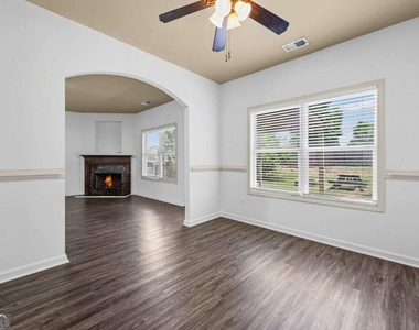 578 Hardy Water Drive - Photo Thumbnail 6