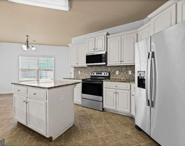 578 Hardy Water Drive - Photo Thumbnail 8