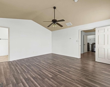 578 Hardy Water Drive - Photo Thumbnail 18