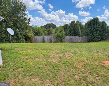 604 Regal Road - Photo Thumbnail 10