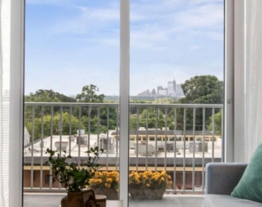 250 Pharr Road Ne - Photo Thumbnail 18