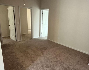 170 Marion Drive - Photo Thumbnail 20