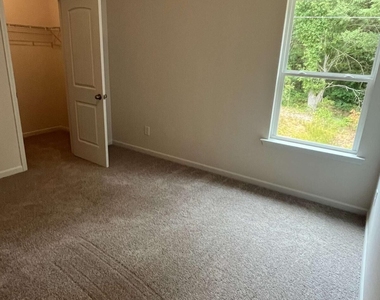 170 Marion Drive - Photo Thumbnail 24