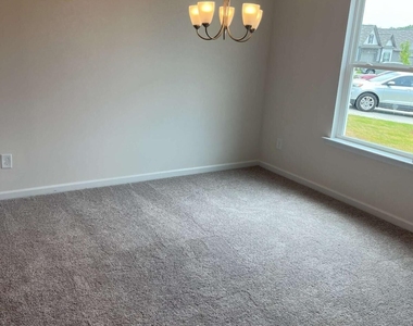 170 Marion Drive - Photo Thumbnail 3
