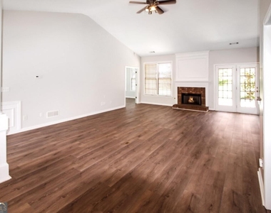 258 Brookcliff Drive - Photo Thumbnail 2