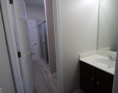 258 Brookcliff Drive - Photo Thumbnail 23