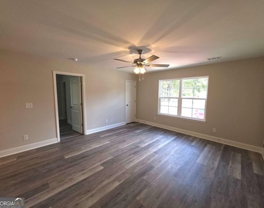 212b Tabor Drive - Photo Thumbnail 8