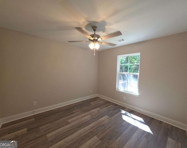 212b Tabor Drive - Photo Thumbnail 13