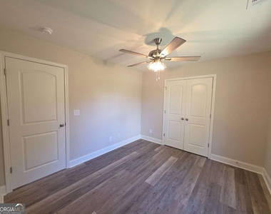 212b Tabor Drive - Photo Thumbnail 10