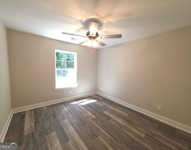 212b Tabor Drive - Photo Thumbnail 9