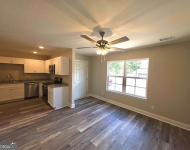 212b Tabor Drive - Photo Thumbnail 5