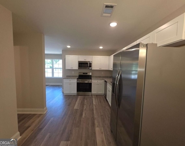 212b Tabor Drive - Photo Thumbnail 6