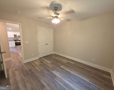 212b Tabor Drive - Photo Thumbnail 12