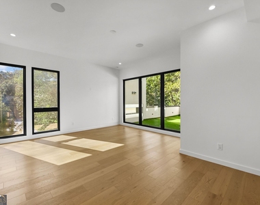 3566 Cantrell Road Ne - Photo Thumbnail 44
