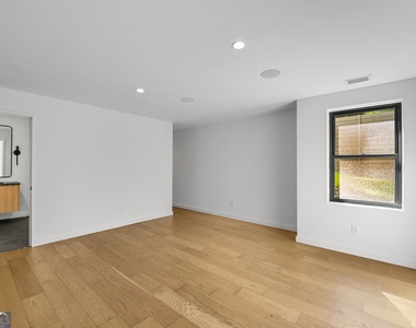 3566 Cantrell Road Ne - Photo Thumbnail 62