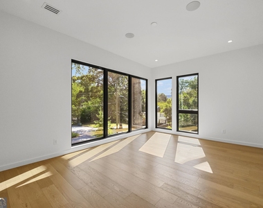 3566 Cantrell Road Ne - Photo Thumbnail 22