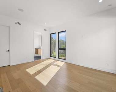 3566 Cantrell Road Ne - Photo Thumbnail 42
