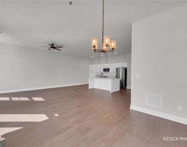 1058 Homestead Way Street - Photo Thumbnail 7