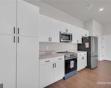 1058 Homestead Way Street - Photo Thumbnail 10