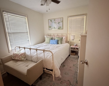 240 Davis Street - Photo Thumbnail 9