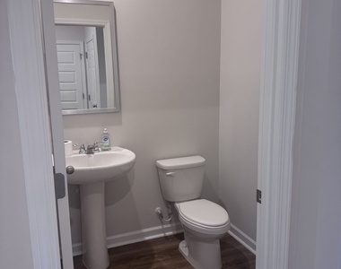 61 Weymouth Drive - Photo Thumbnail 4
