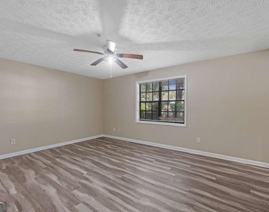 375 Winding River Drive - Photo Thumbnail 11
