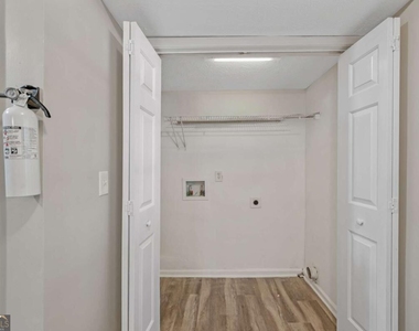 375 Winding River Drive - Photo Thumbnail 17