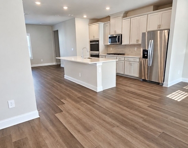 2836 Devon Vale Street - Photo Thumbnail 3