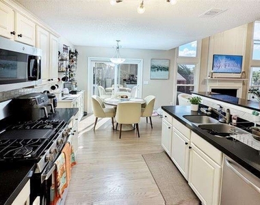 2535 Alvecot Circle - Photo Thumbnail 10