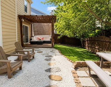 2535 Alvecot Circle - Photo Thumbnail 16