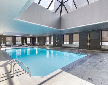 225 Rector Place - Photo Thumbnail 6