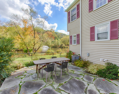 16 Mendham Ave - Photo Thumbnail 18