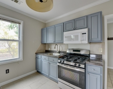 410 Talmadge Ave - Photo Thumbnail 4