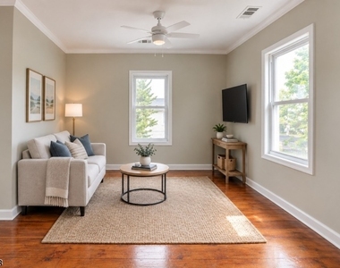 410 Talmadge Ave - Photo Thumbnail 2