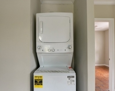 410 Talmadge Ave - Photo Thumbnail 8