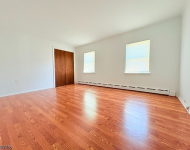 940 Route 202/206 - Photo Thumbnail 7